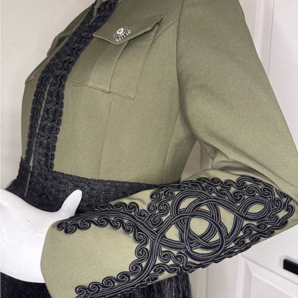 The Extreme collection military Green
Black fur jacket size 38 Unique. - Picture 14 of 17